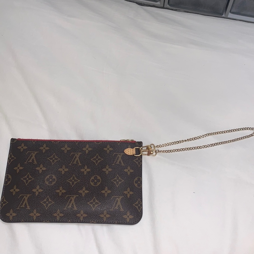 Louis Vuitton Neverfull Pouch